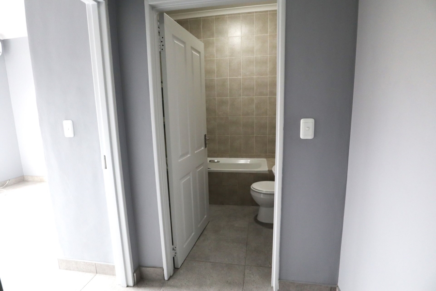 2 Bedroom Property for Sale in Ruwari Western Cape